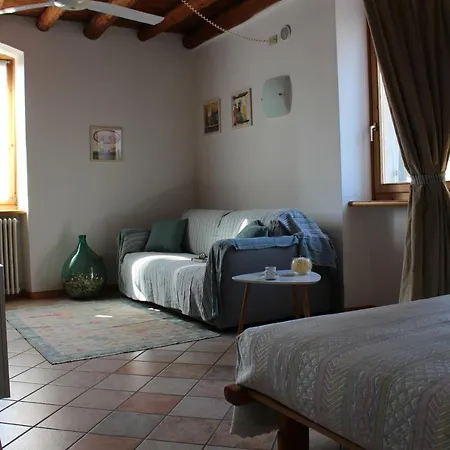 アパート Le Ginestre ラツィーゼ