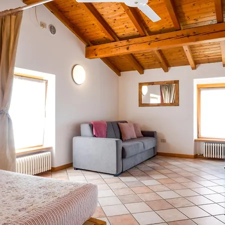 Le Ginestre Apartament